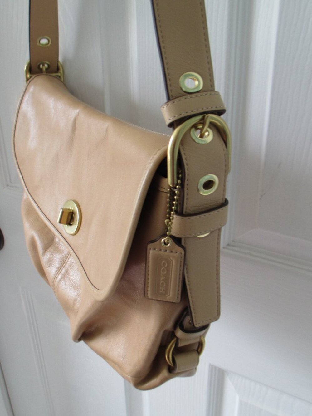 Coach leather shoulder bag - Picture 3 of 8